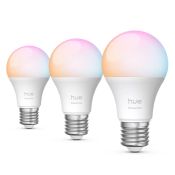 Philips Hue Essential Glühbirne Weiß und Color Ambiance E27 806lm A60 3sz