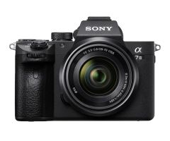 Sony Alpha A7 III + SEL 28-70mm