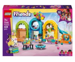 LEGO Friends 42686 Cooler Indoor-Spielplatz