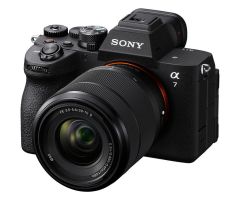 Sony Alpha A7 IV + FE 28-70mm f/3.5 - 5.6 OSS II